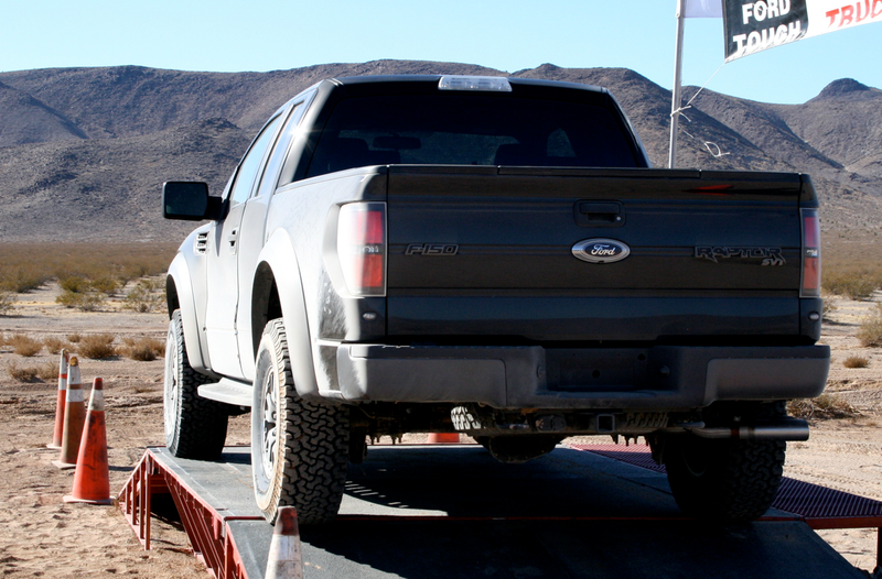 Illustration for article titled 2010 Ford F-150 SVT Raptor: First Ride